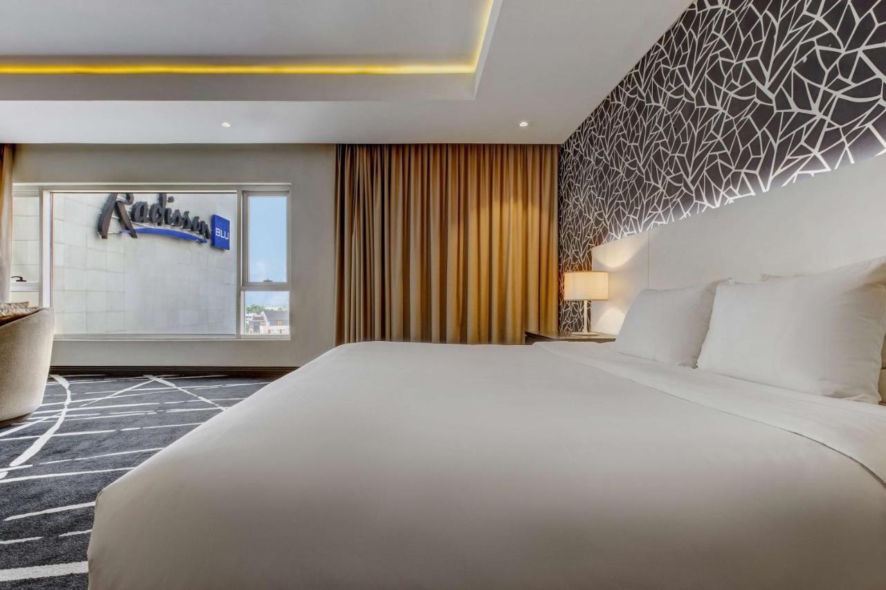 Radisson Blu Lagos Ikeja Esterno foto